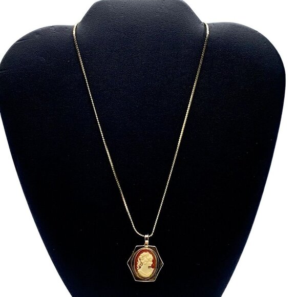 Vintage Necklace Pendant Faux Cameo Silver Tone S Chain Lady Profile Victorian - Picture 1 of 10